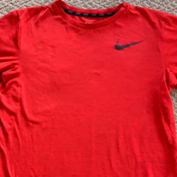 Nike Red Dri-Fit T-Shirt - Picture 2 of 2
